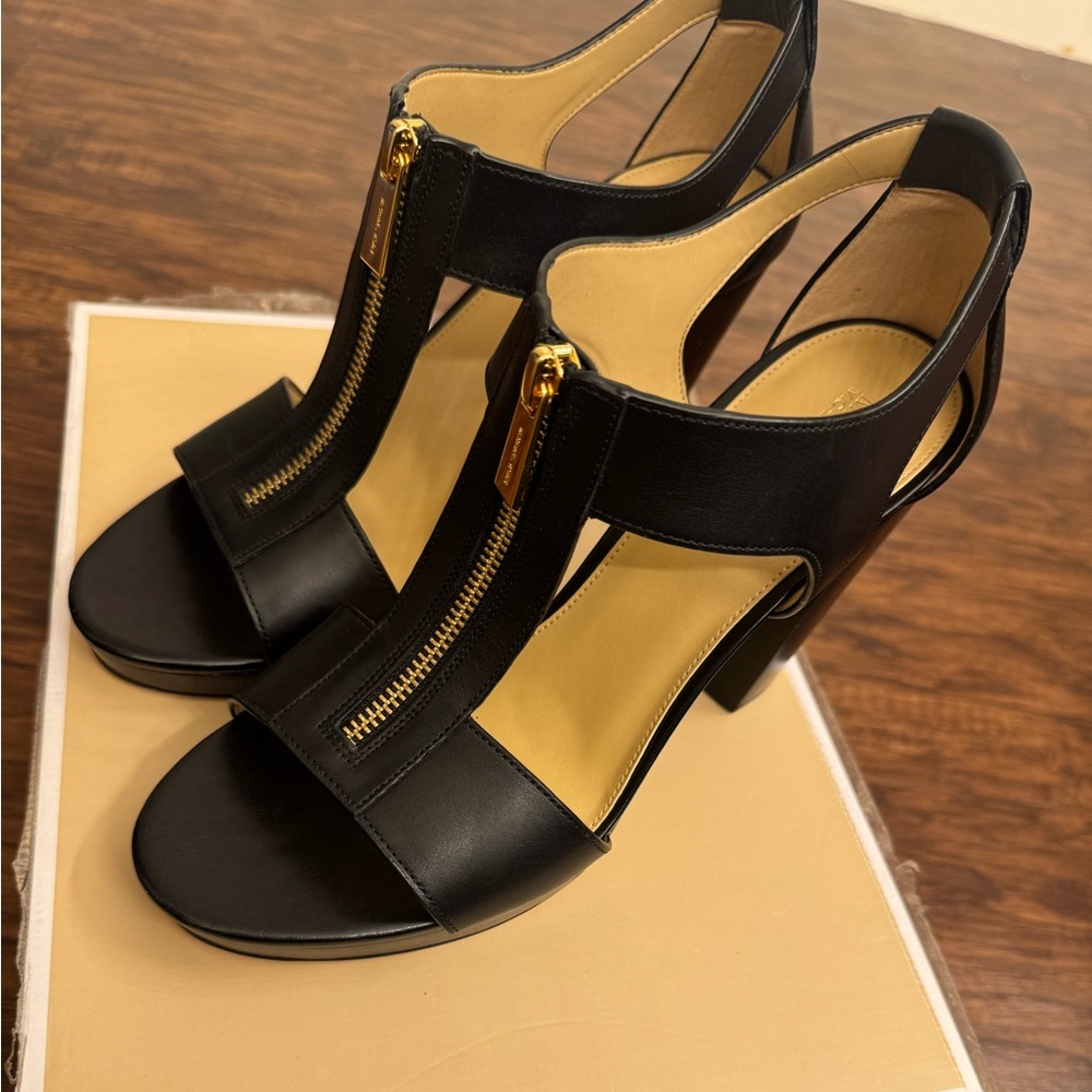 New, black MK leather sandals/heels